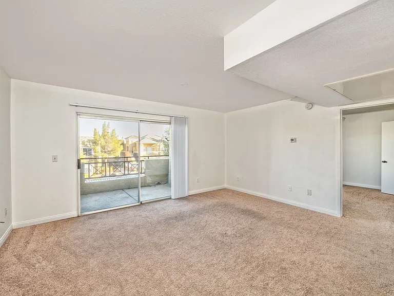 8070 W Russell Rd #2030 — Photo 16