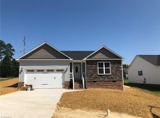 172 Von Logan Dr, Thomasville, NC 27360