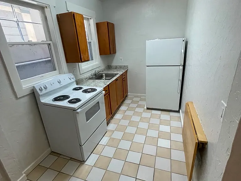 260 N 3rd St #L — Photo 2