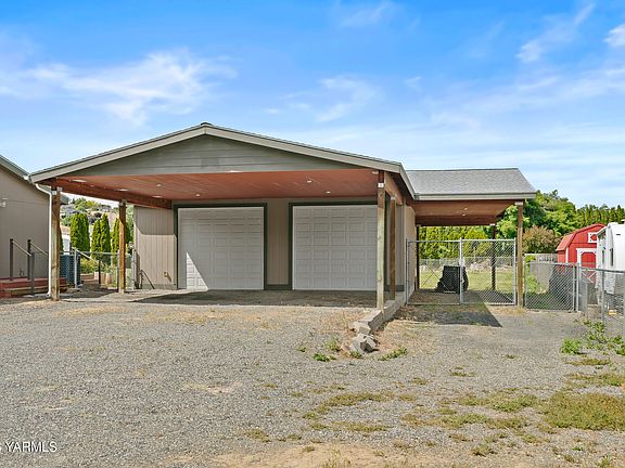 2nd image of 2005 S Naches Rd