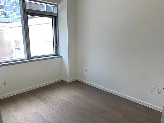 Rented by E Realty International Corp | media 32