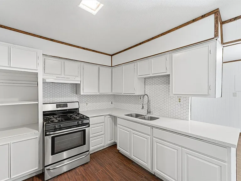 5326 Wenda St — Photo 16