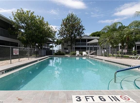 2nd image of 5023 SW 16th Pl APT G-101