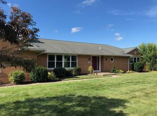 940 Arbuckle Rd, Erie, PA 16509