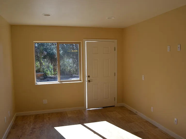 501 S Vine St S #3 — Photo 2