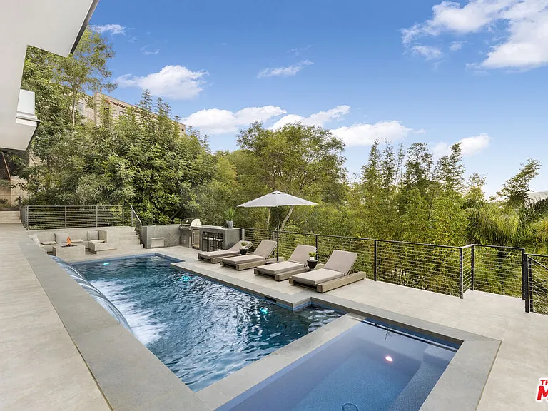 7317 Caverna Dr — Photo 42