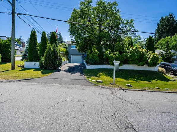 13938 115th Ave, Surrey, BC V3R 2P4