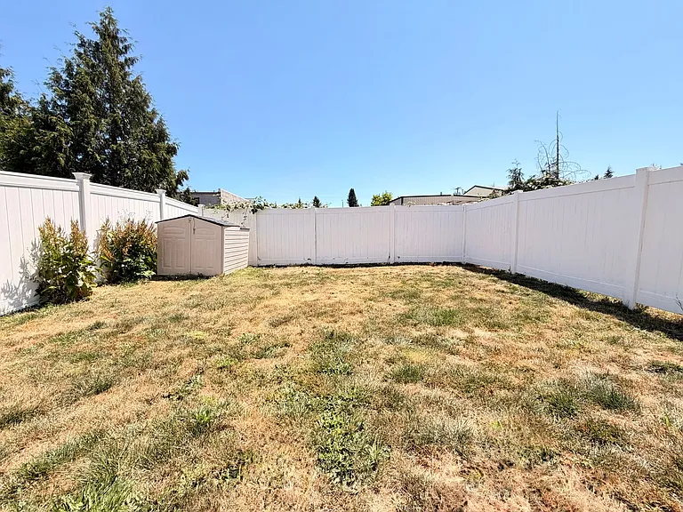 R0476 — Photo 19