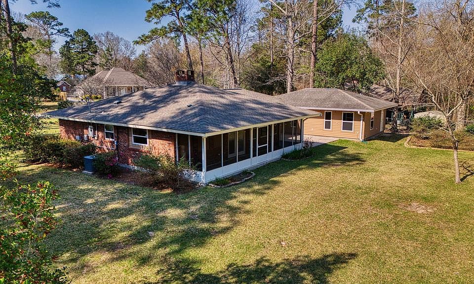 1st image of 127 Ridgeview Dr