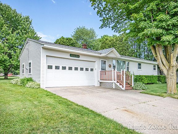 3rd image of 15150 16th Ave