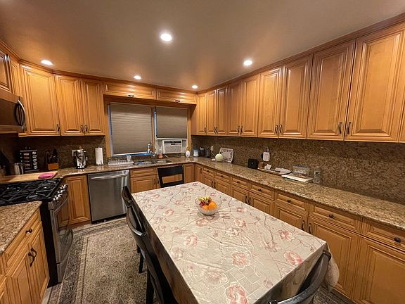 4th image of 41 New Ave APT 1