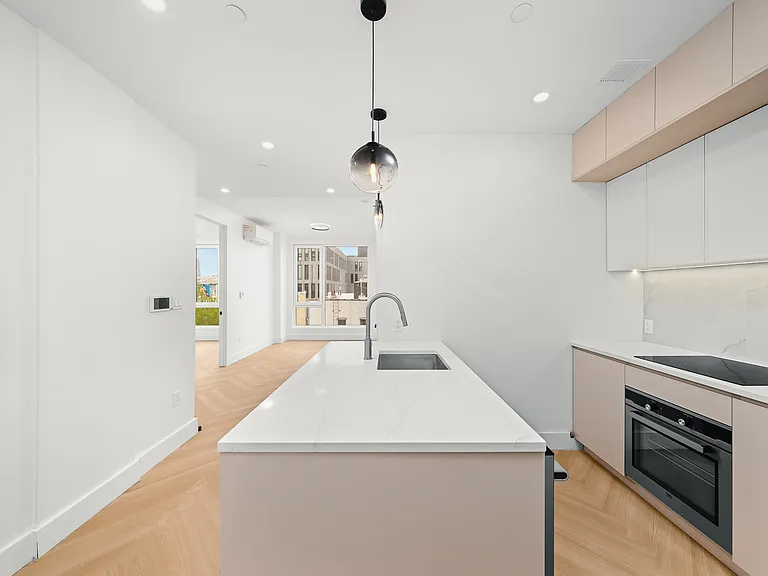 34-16 38th St #1408 — Photo 3