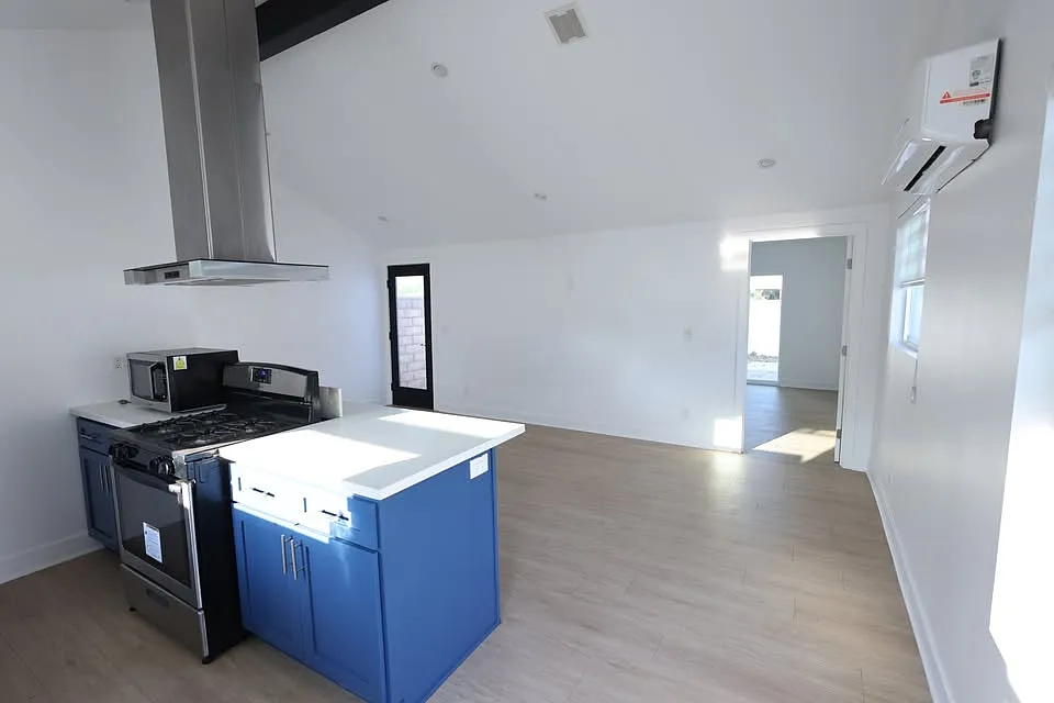 1 bed, 600 sqft, $2,500 — Photo 4