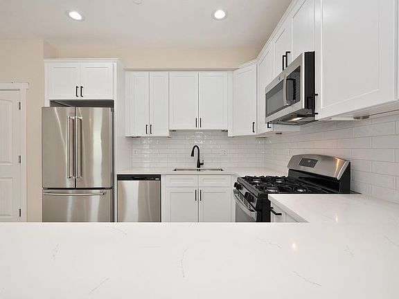 5th image of 2985 San Jose Way