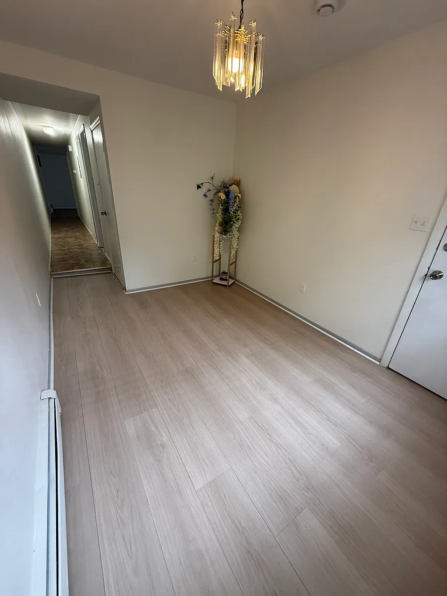 Building Photo - 58 Van Buren St #1