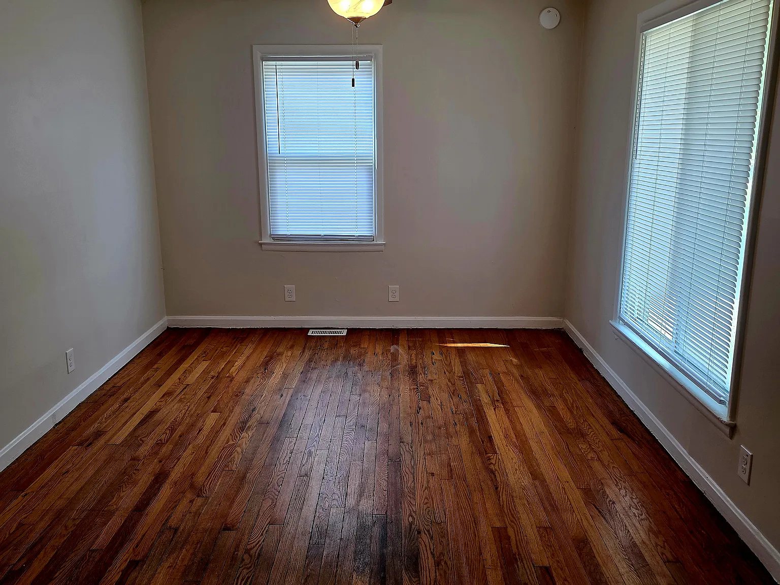 2 bed, 670 sqft, $1,299 — Photo 4