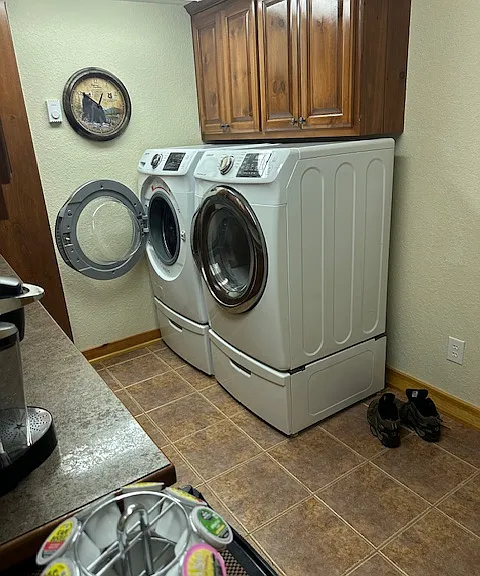 111 McIntosh Way — Photo 2