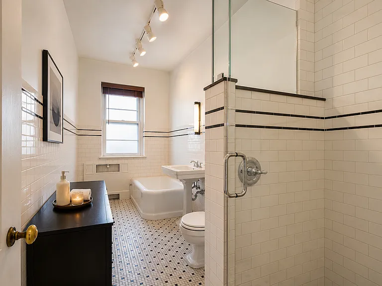 4300 N Marine Dr #503 — Photo 11