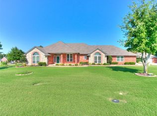 212 E Ponderosa Dr, Tuttle, OK 73089