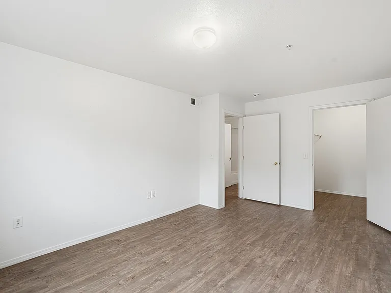 Granite Creek Apartments — Photo 73