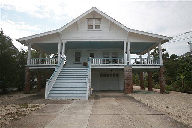 1st image of 25 Bay Ave