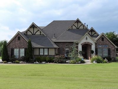8246 N 70th East Ave, Owasso, OK, 74055