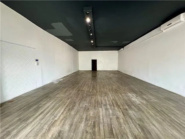 6216 Avenue U — Photo 4