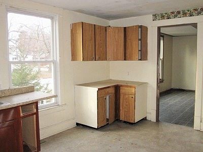 2nd image of 261 W Forest Ave