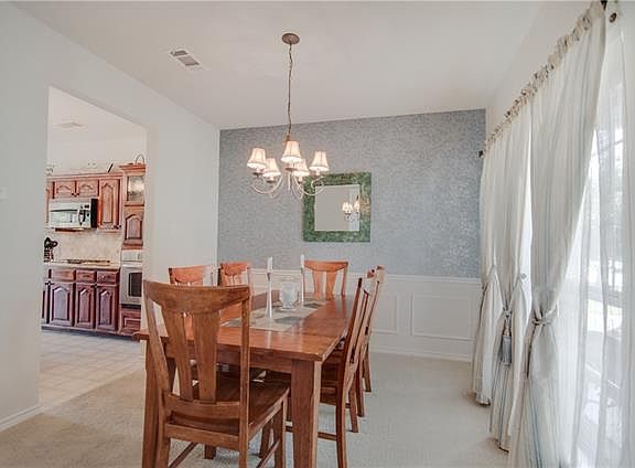 5th image of 1640 Ashbourne Dr
