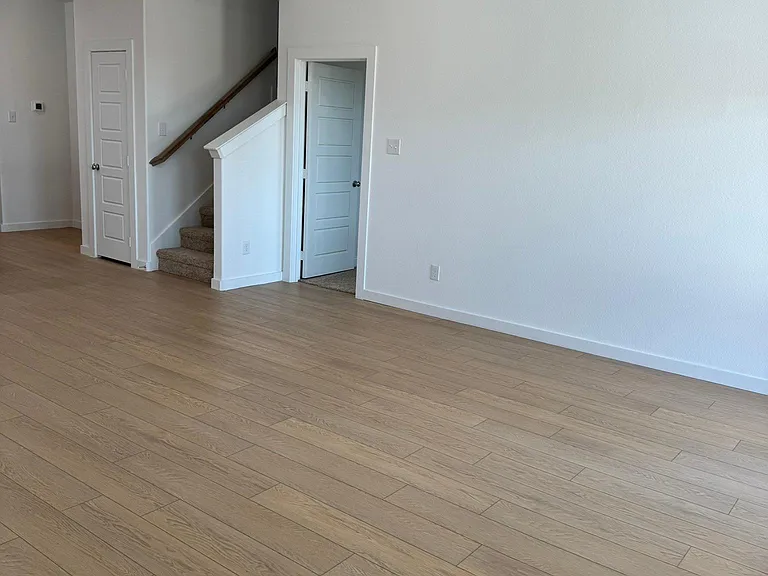 2817 Foxwood St — Photo 5