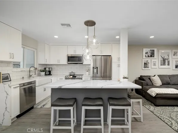 603 Rainier Way #203, Costa Mesa, CA 92626