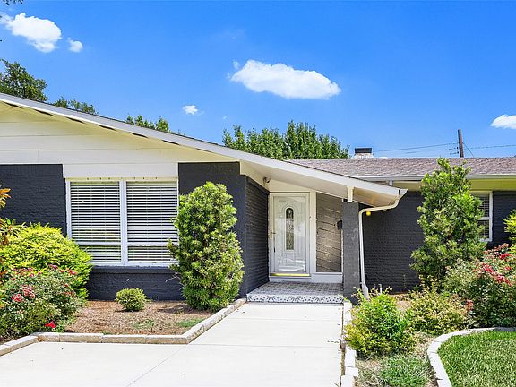 3rd image of 11608 Sonnet Dr