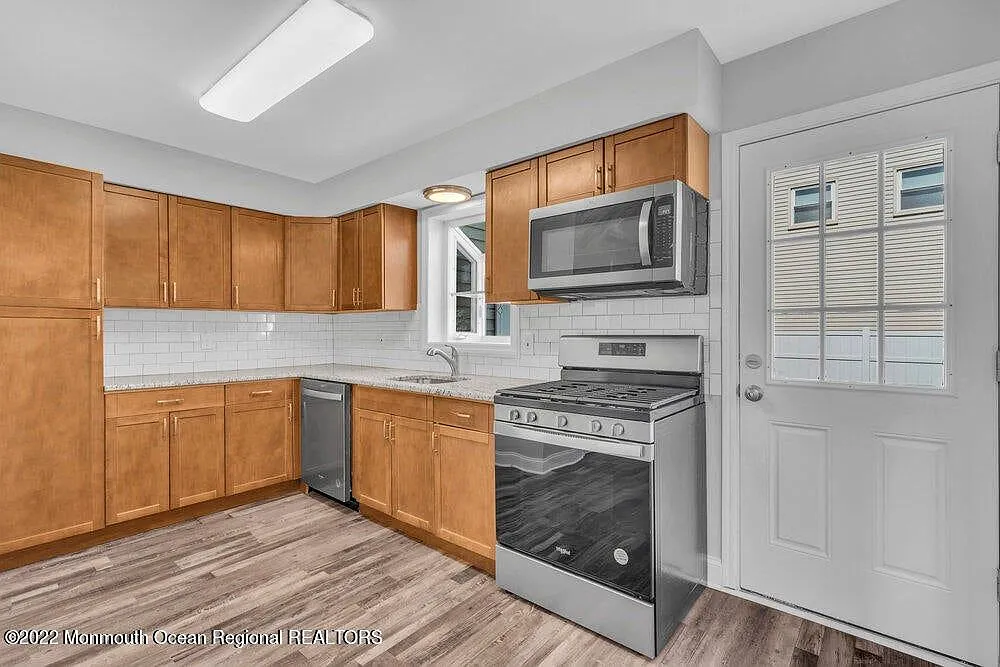 3 bed, 1.5 bath, 1378 sqft, $2,850 — Photo 1