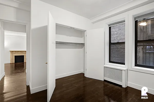 Rented by REZI | media 18