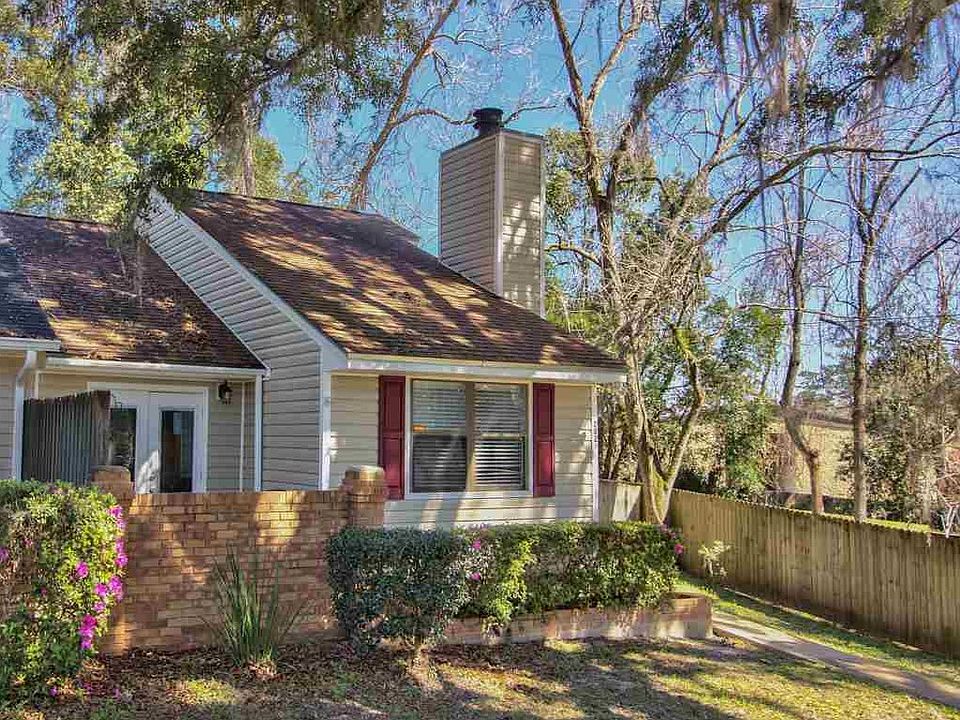 1st image of 2821 Misty Garden Cir