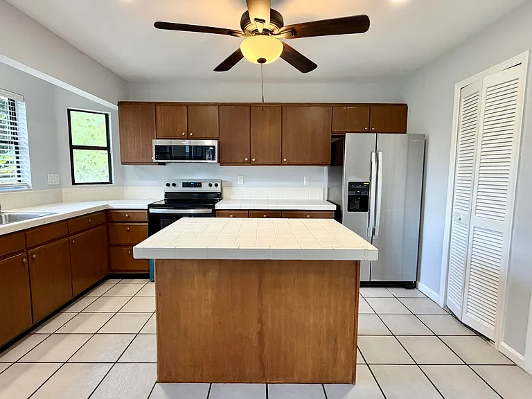 6048 Garrett St — Photo 11