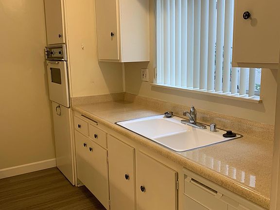 2nd image of 617 Prospect Ave