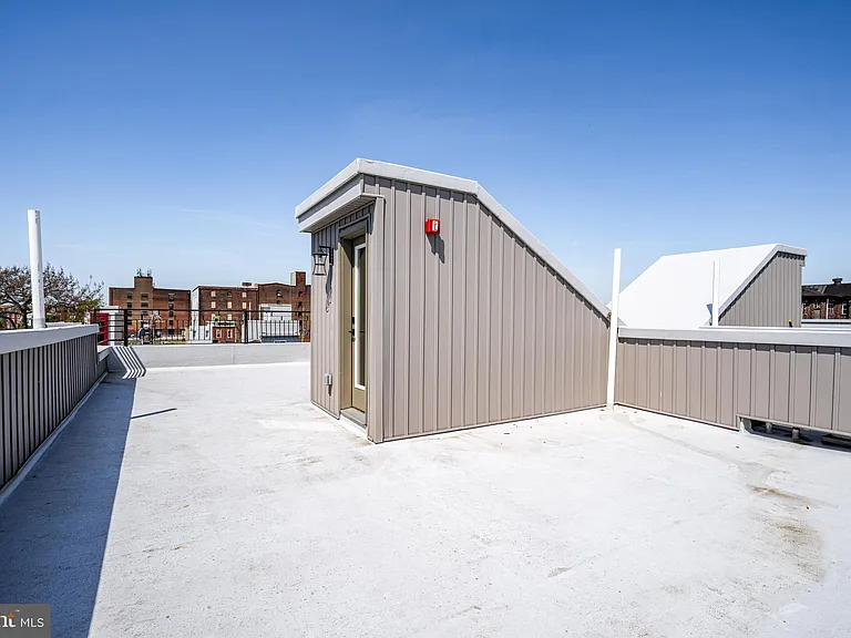 2409 N Hancock St #6 — Photo 33