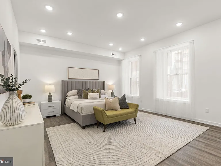 1602 Locust St #4-401 — Photo 12