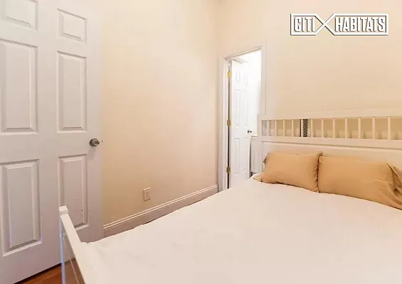 Rented by Citi Habitats | media 15