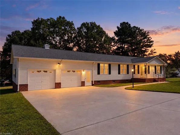 170 Virginia Dare Dr, Lexington, NC 27295