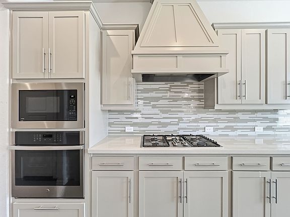 4th image of 12632 Akenside Rd