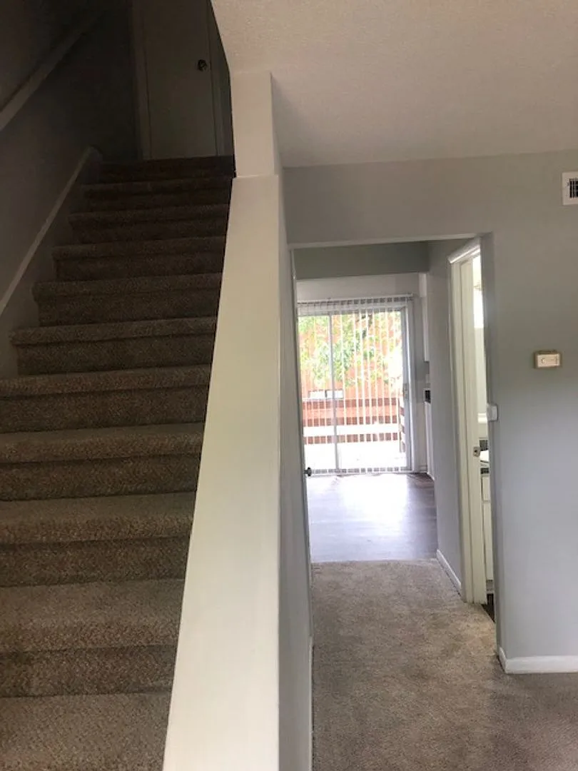 The Royal Oaks Townhouses — Photo 4