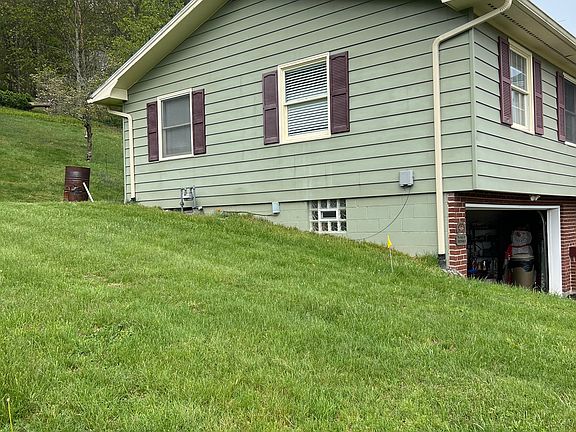 3rd image of 235 Marcoline Rd