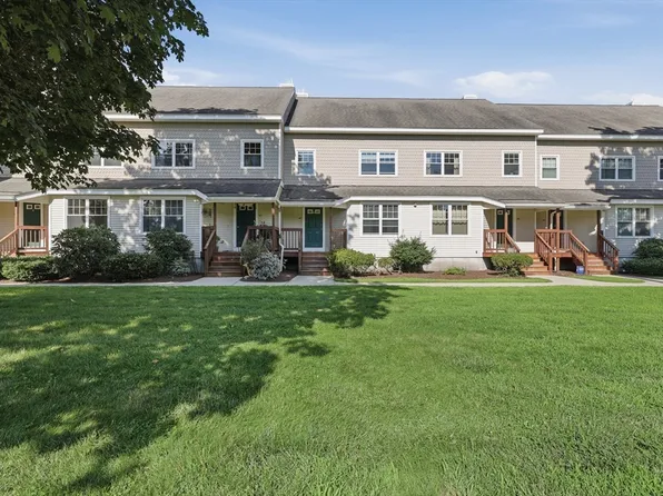 6 Mayberry Dr #E, Westborough, MA 01581