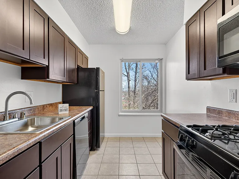 Brookland Ridge Apartments — Photo 1