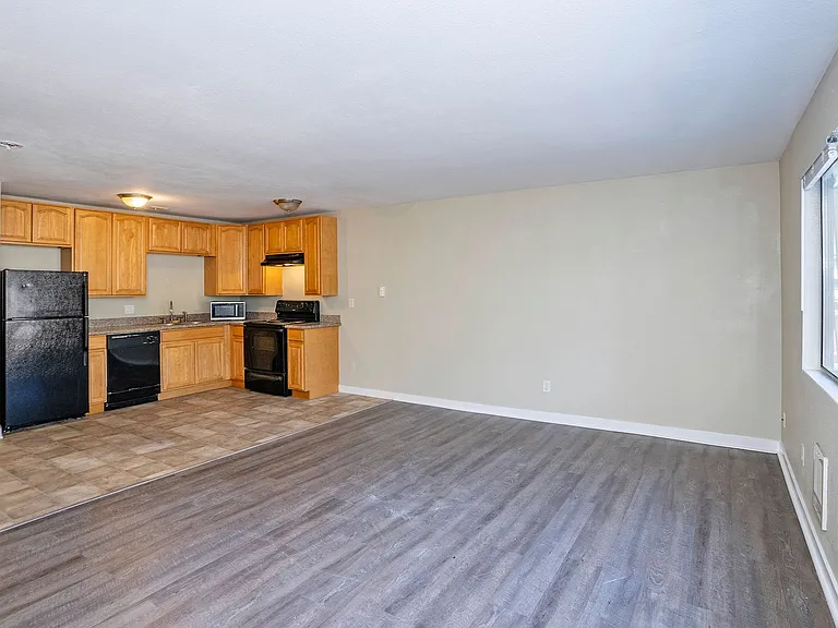 American Lake Townhomes — Photo 34