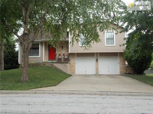 14815 W 150th St, Olathe, KS 66062