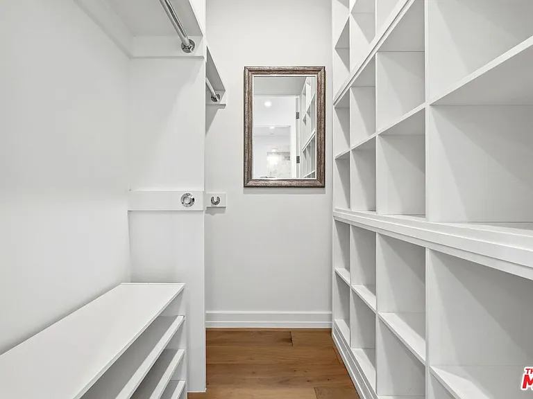 1041 N Spaulding Ave #203 — Photo 28