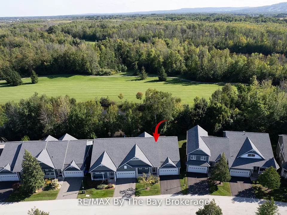 32 Green Briar Dr